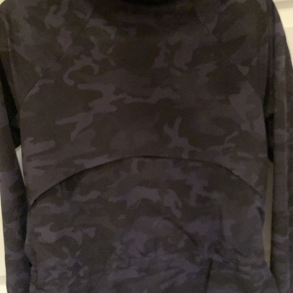 Lululemon | New Pack it up jacket (size4) - Picture 8 of 14